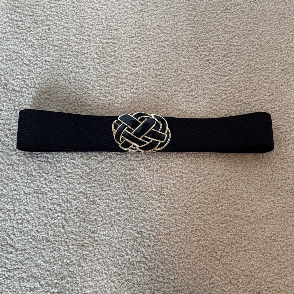 Elegant Black Belt with Gold Accent